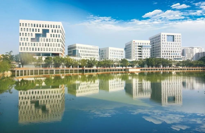 五邑大学为地方产业跃升提供科技支撑。张浩洋摄