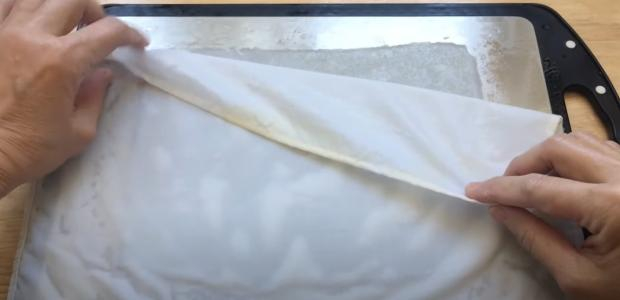 图片截取自视频《布拉肠粉 | 肠粉3步曲》