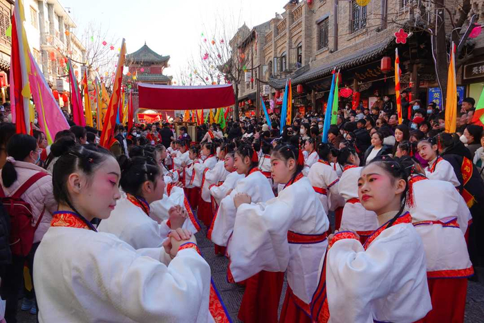 汉服表演。吴国俊摄