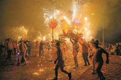 乔林烟花火龙现场火树银花