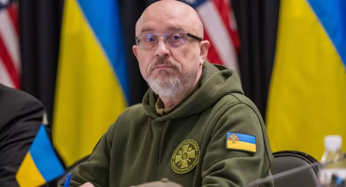 ↑乌克兰国防部长列兹尼科夫