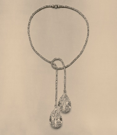 印多尔王公“印多尔梨形”对钻项链