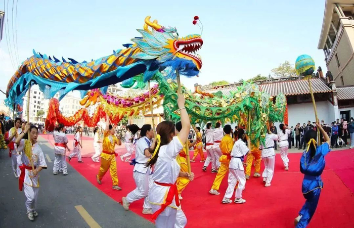 年例期间非遗节目表演——调顺网龙。郭龙碧 摄