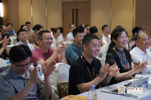 　　图：明德书院「国学总裁班」课程现场