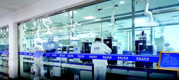 　　【图为完达山乳业乳品检测中心】