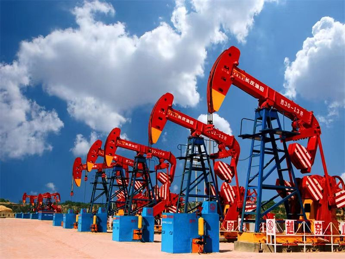 　　庆阳石油资源开发场景。张步农 摄