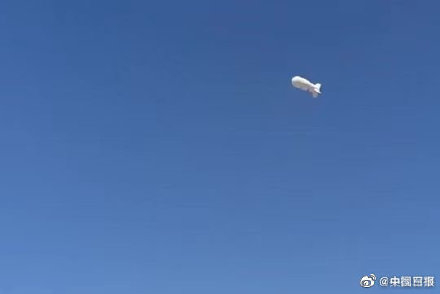 美军去年还曾在叙利亚发射间谍气球掩护自己“偷油”（（图片来源：中国日报）