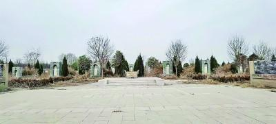 陕西渭南白氏家族陵园 柏峰摄