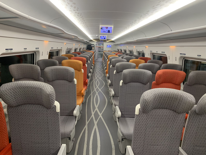 早上8点的高铁车厢，罗小姐拍摄