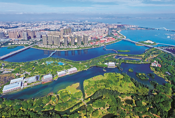 位于福建省厦门市湖里区的五缘湾。（图片由湖里区委宣传部提供）