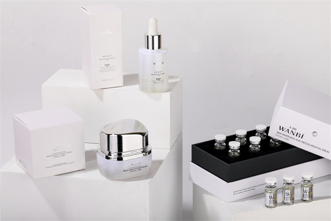 　　丸碧实体店赏容透白系列