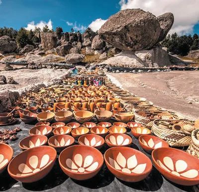 墨西哥奇瓦瓦州克雷尔镇居民制作的手工艺品。联合国世界旅游组织供图