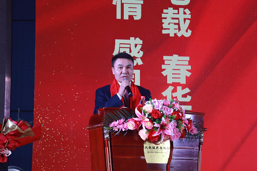 　　伊犁哈萨克自治州 巩留县县委副书记、县长——卓力得拜·吉尔哈力拜发表讲话