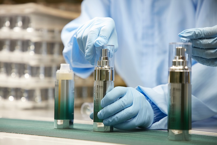 　　图：C'BON工厂生产线