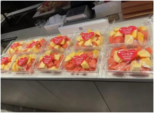 　　宜尚酒店广州十三行西门口地铁站店 消暑时令水果