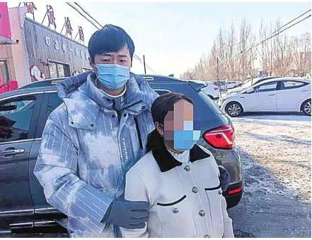 ▲玲玲被民警抓获