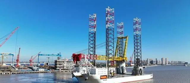 Jan De Nul的新船伏尔泰号（&nbsp;Voltaire）将赴Dogger Bank海上风电场进行安装。来源：Jan De Nul参考：全球最强悍风电自升安装船离开中国，即将开始北海最大风电场施工