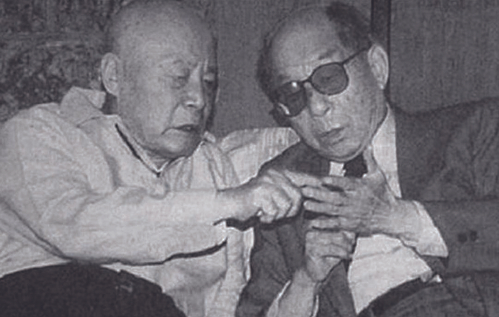 1991年，吕正操赴美国看望张学良