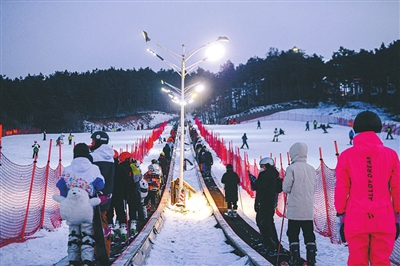 白清寨滑雪场。张文魁摄