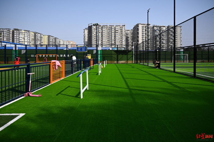 ▲克鲁伊夫球场休息区