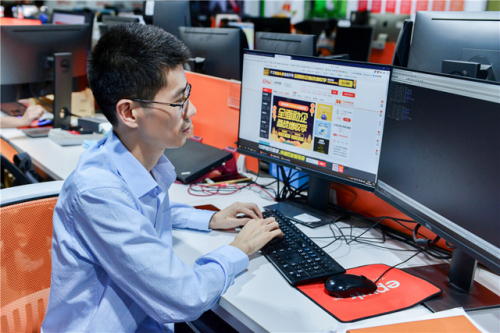 　　一品威客网研发部门工作场景