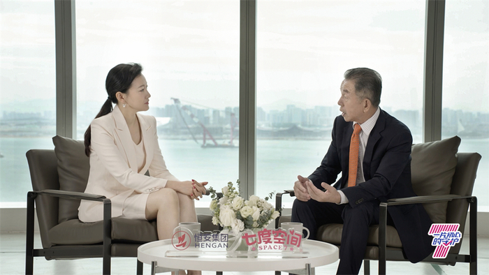 　　曹煊一对话恒安集团创始人许连捷