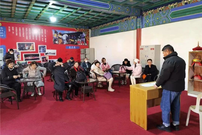 △开拍前要先上表演课