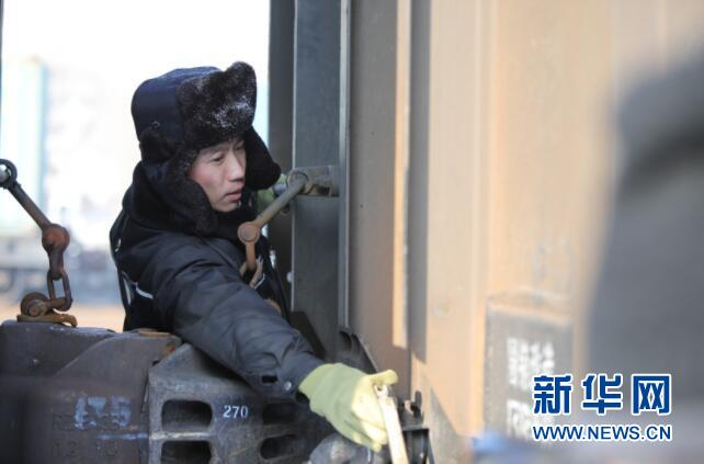 铁路部门保障货运列车高效运行（受访者提供）