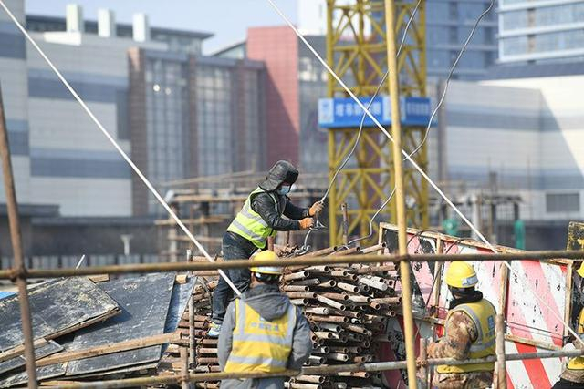 2月15日，昌平区2023年重大项目之一的“超极合生汇”项目施工现场。新京报记者 王颖 摄