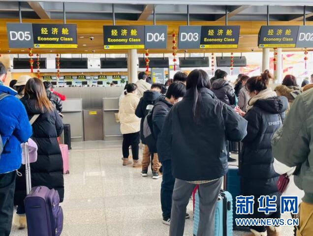 长春龙嘉国际机场持续呈现着繁忙状态（受访者提供）