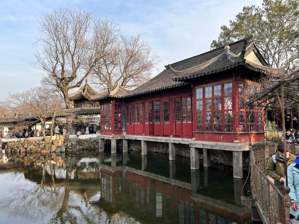 架在水面上的卅六鸳鸯馆，专供拍曲雅聚 高凌白摄