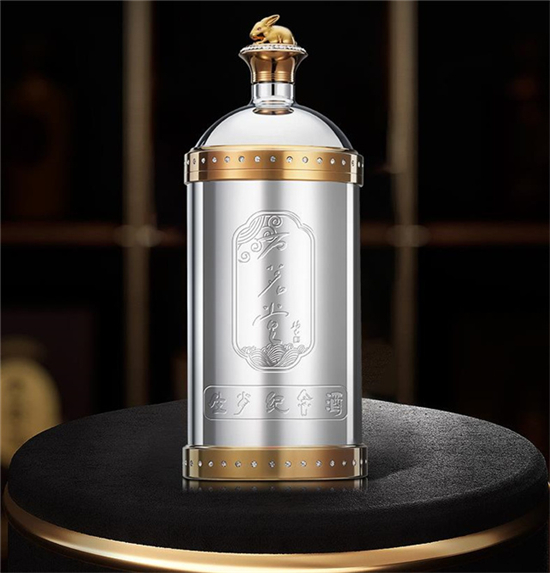 　　万茗堂53度兔年生肖纪念酒