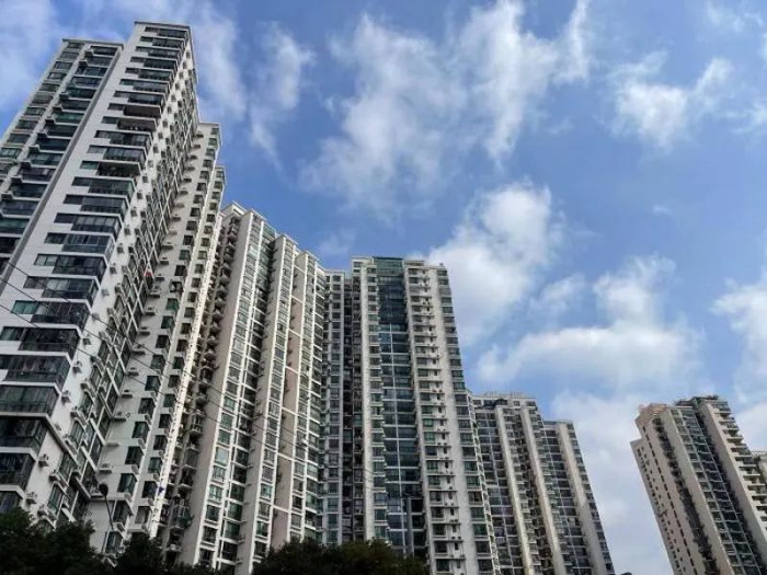 中远两湾城小区外立面。李贝贝/摄