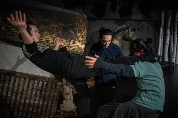 《寅时说》有很多精彩的打斗戏