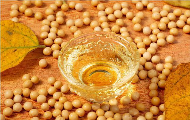 大豆油（图片来源网络）