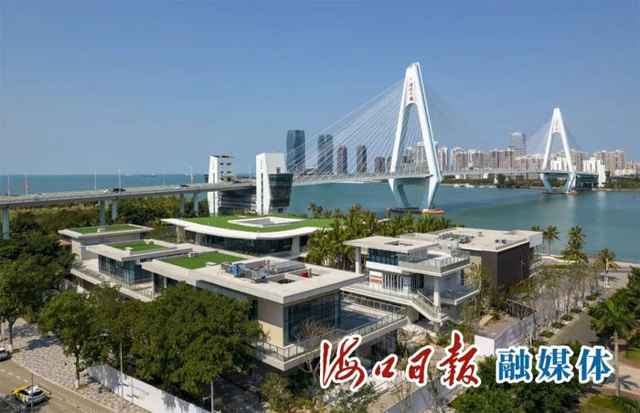 　2月12日，航拍即将开街的海口世纪海角商业街。海口日报融媒体记者 苏弼坤 摄
