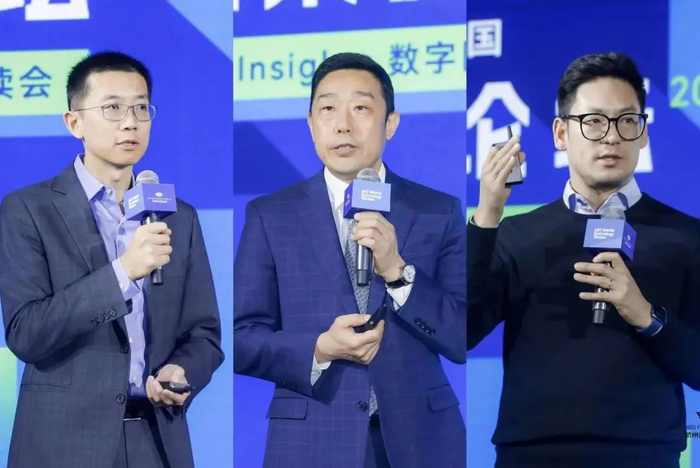 　　左起：陈波、张伟、Hong Wa Poon