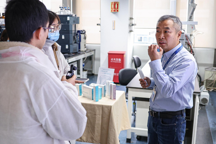 王进防博士正在讲述REGENERATE的研发故事