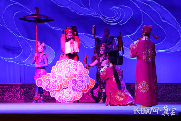 河北梆子《钟馗》第七场“送妹”。长城网·冀云客户端记者 王璇 摄