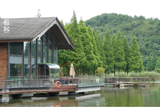 出手阔绰的新娘会安排伴娘们下榻豪华酒店