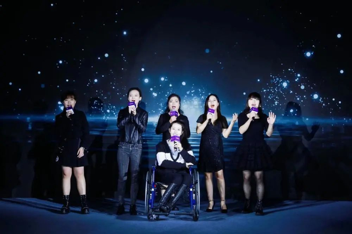 由6位罕见病患者组成的“希有女孩”乐队发布原创歌曲。受访者供图