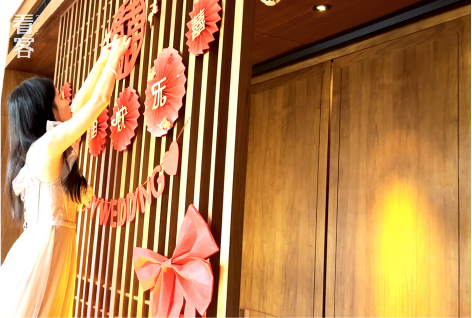 布置婚房是职业伴娘的主要工作之一