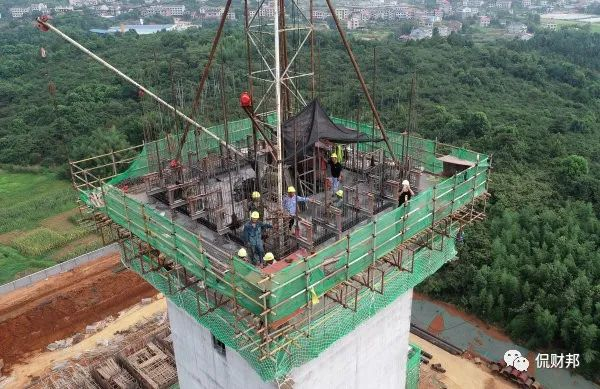 （双峰县印塘乡生活垃圾焚烧发电项目建设过程。通讯员 摄）