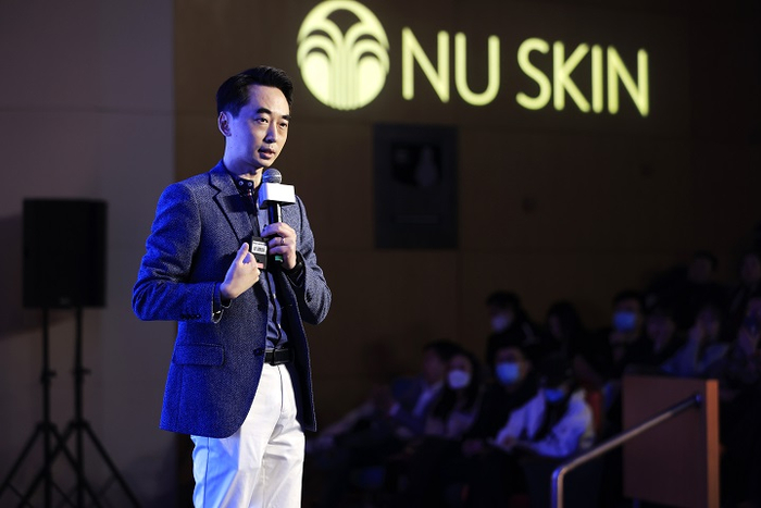 　　润米咨询创始人、著名商业咨询顾问刘润