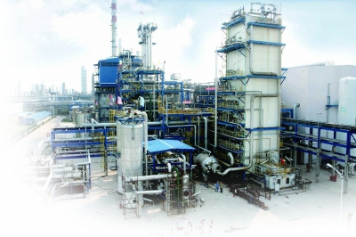 扬子石化一氧化碳（制氢）装置全景。 通讯员 李树鹏 摄