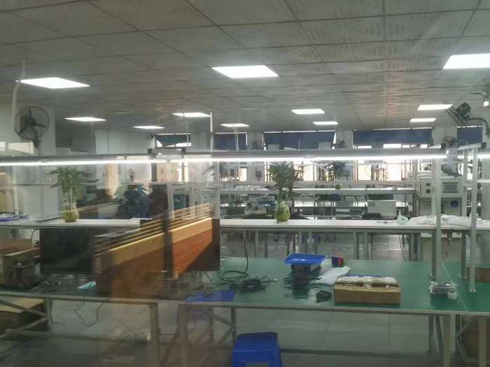 这家电子厂的生产车间 陈熊海摄