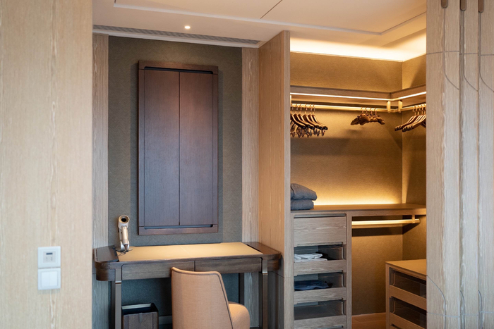 　　每间公寓均设步入式衣帽间