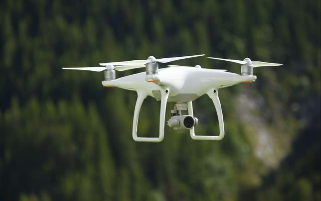 无人机资料图。图/视觉中国