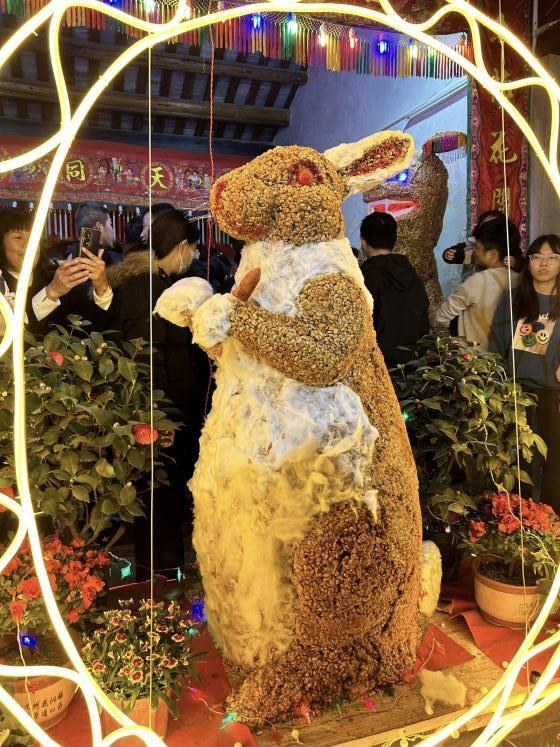 各式各样的后陇糖狮造型