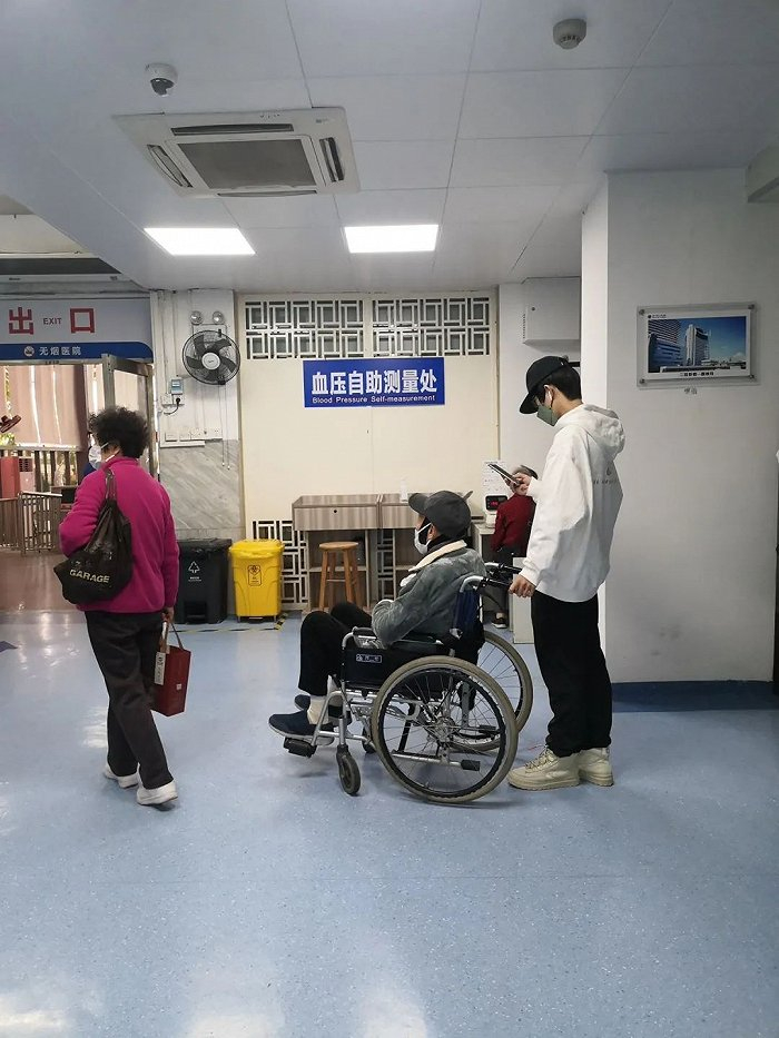 黄怡做陪诊师时拍的医院一角。图 / 受访者提供